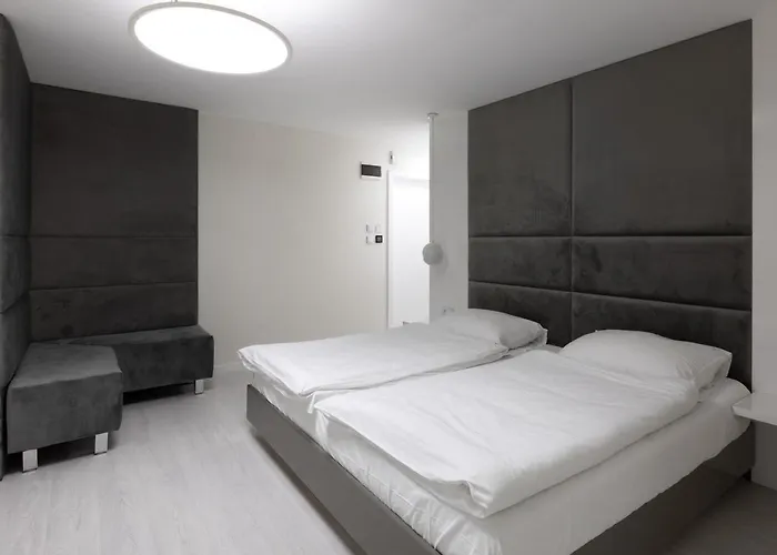 Maria Szálloda Debno Polskie